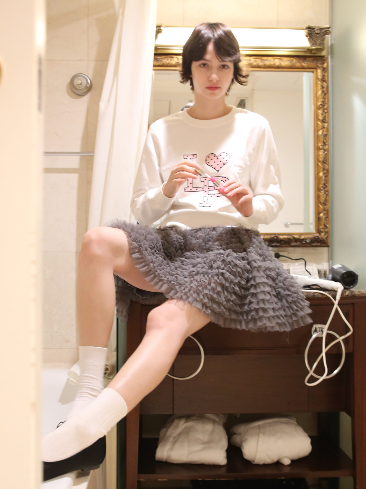 LA POMME petit Embroidery Dot Logo Sweater