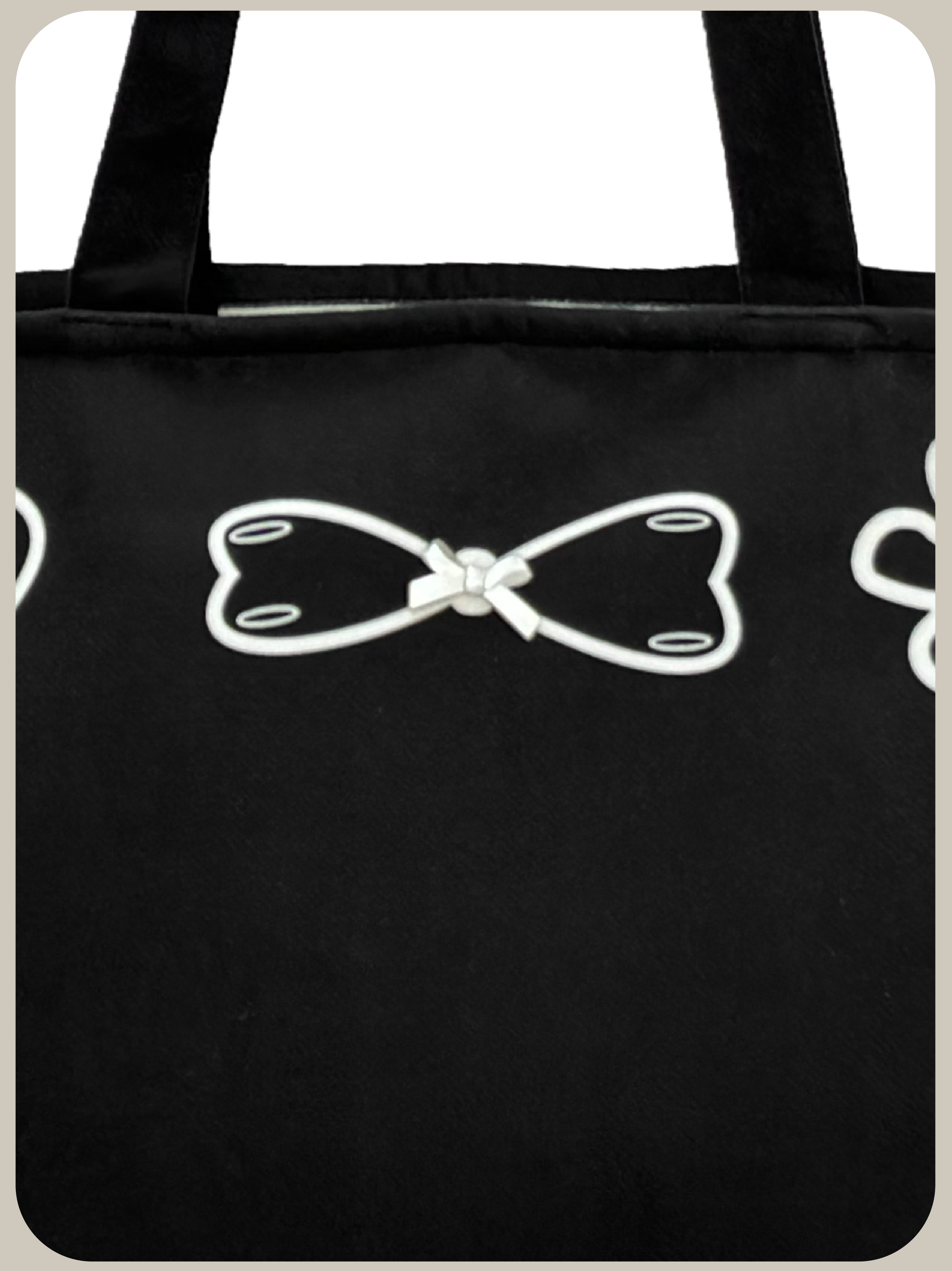 LA POMME petit PÉTALE Tote Bag.