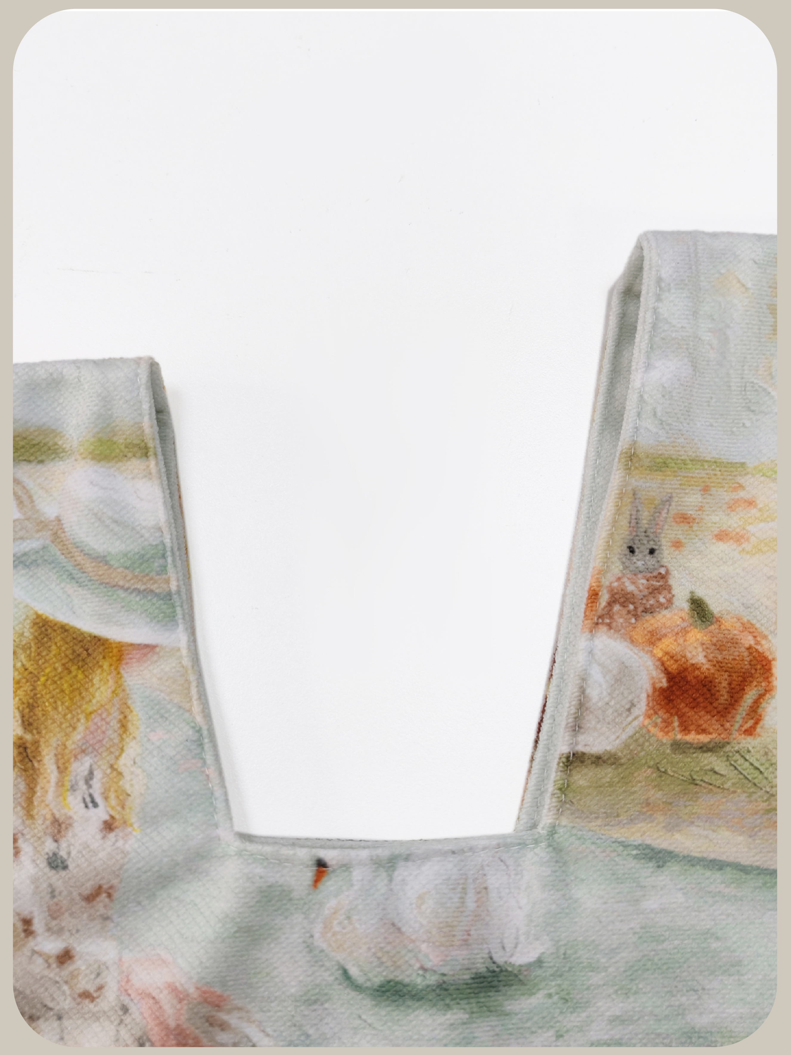 LA POMME petit Velvet Stroke Wrist Bag.