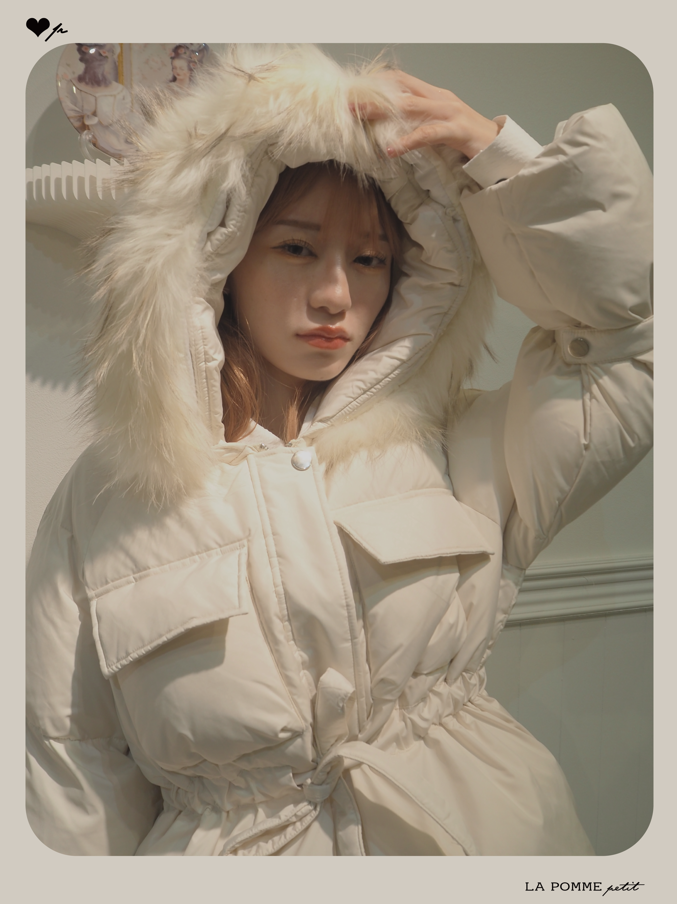 Пуховое пальто с поясом