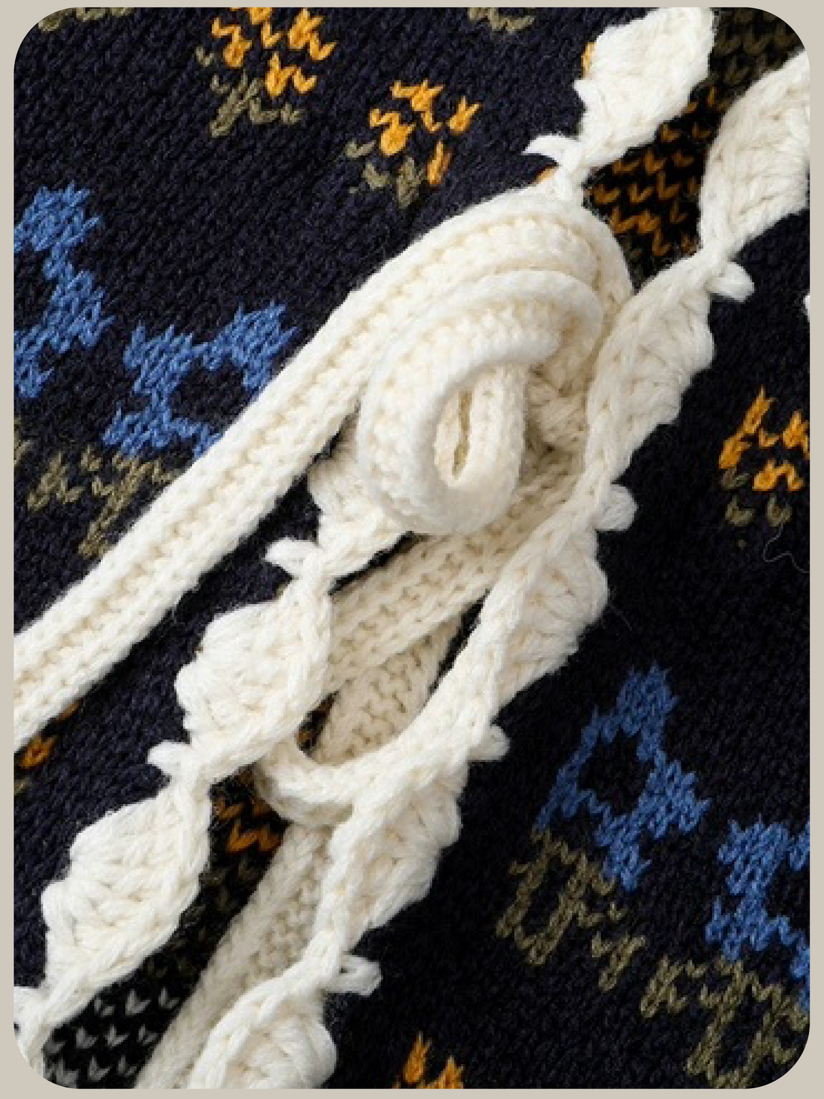 Scallop Trim Lace Up Floral Jacquard Cardigan/スカラップトリム レースアップ花柄ジャカードカーディガン