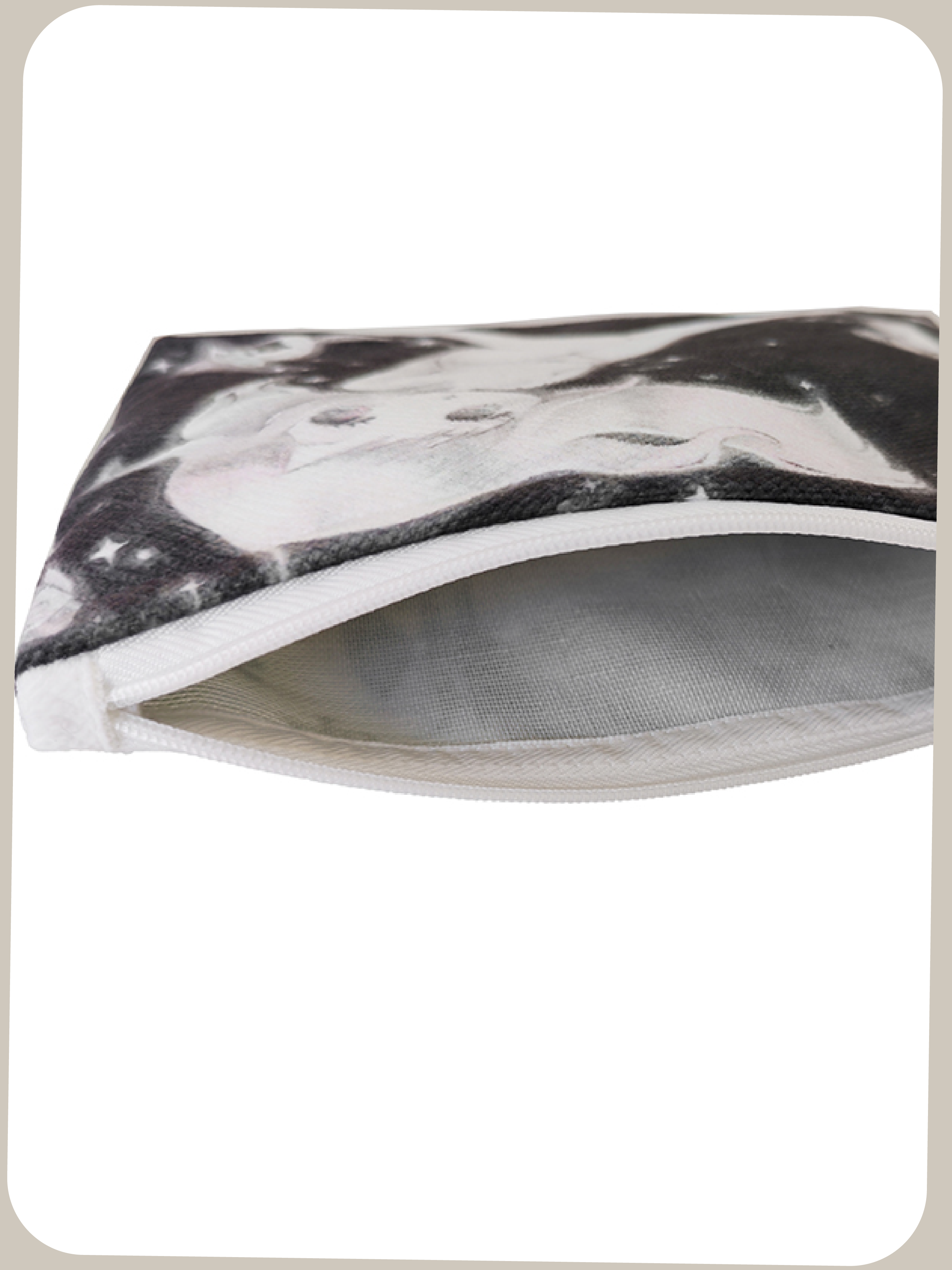 MURAKAMI MOE LA POMME petit Collaboration Girl pouch