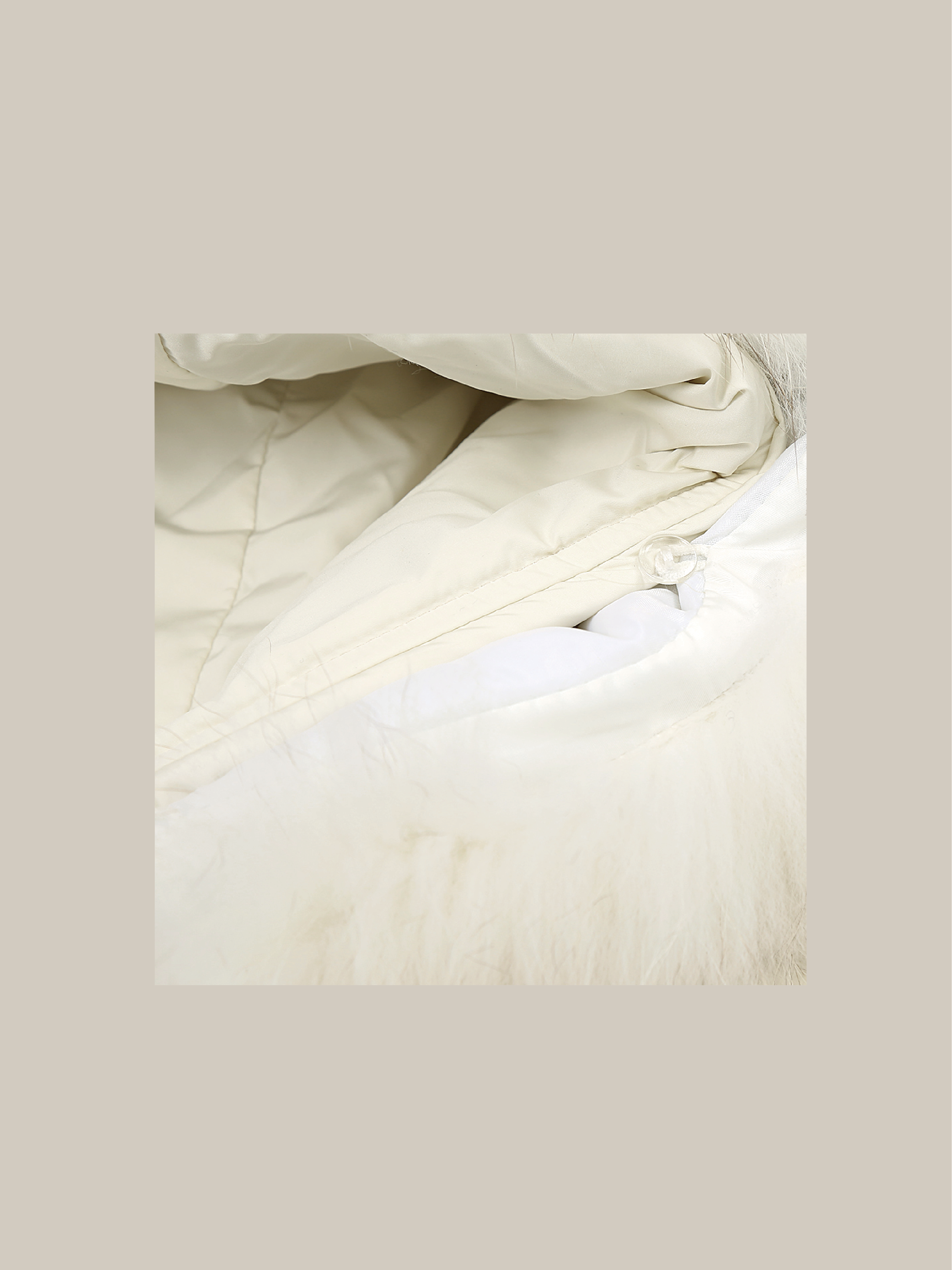 Пуховое пальто с поясом