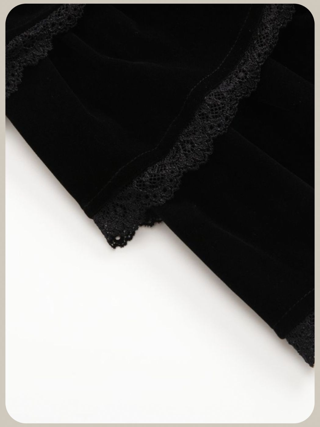 Rose Embroidered Velvet Set Up/バラ刺繍入りベルベットセットアップ