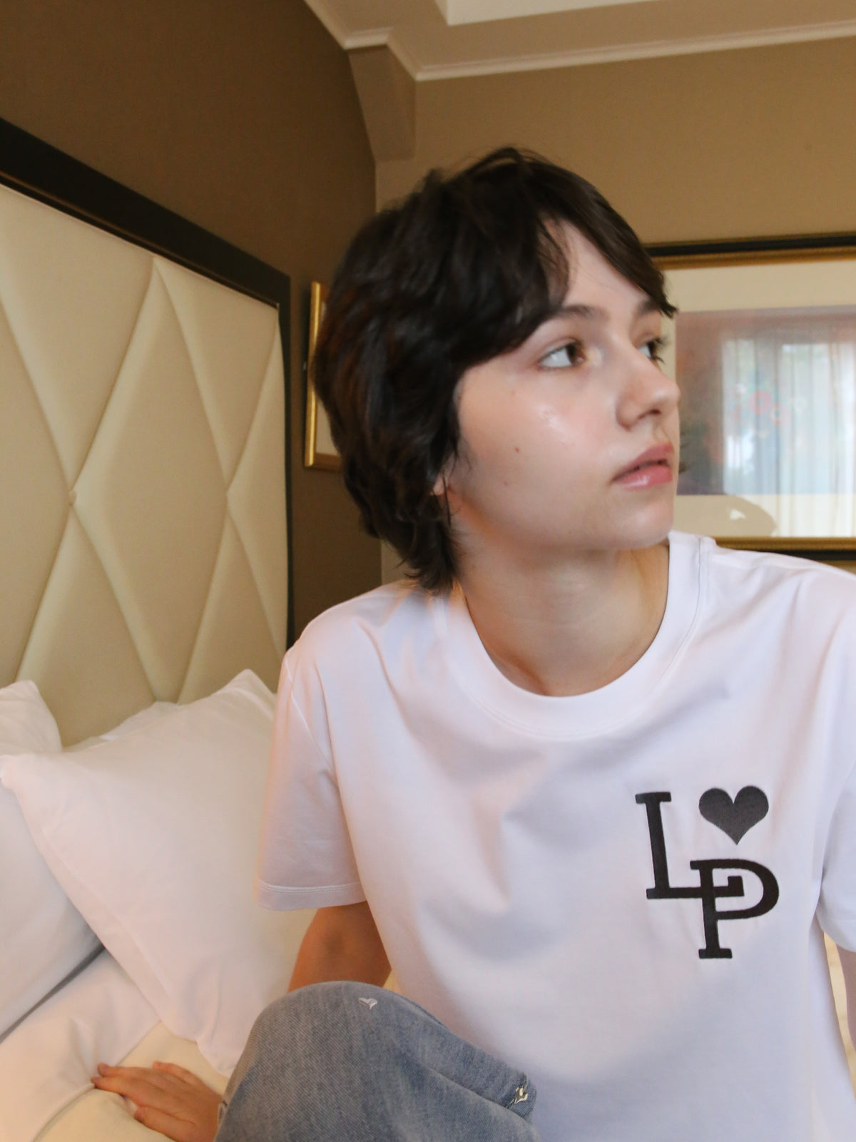LA POMME petit Signature Icon logo T