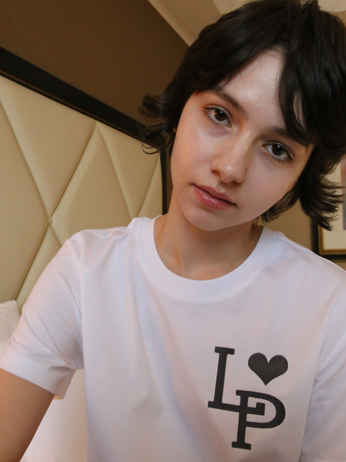 LA POMME petit Signature Icon logo T