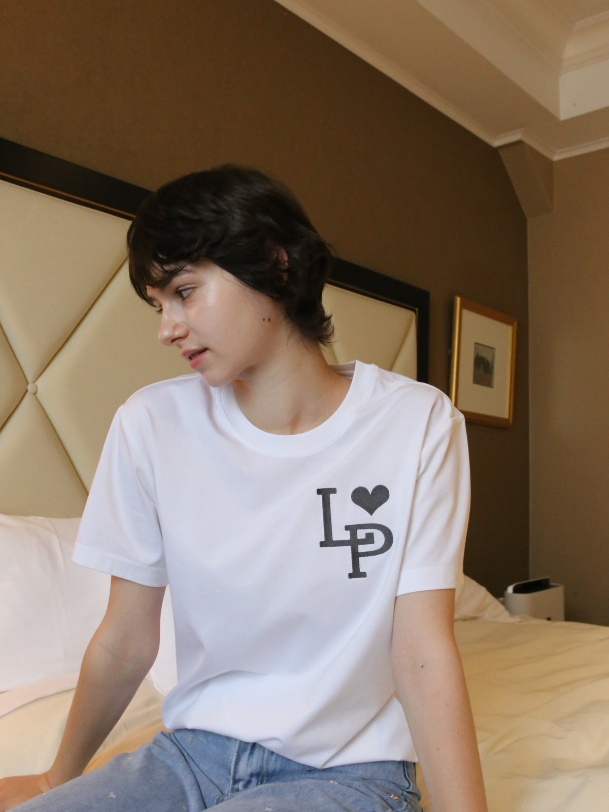 LA POMME petit Signature Icon logo T