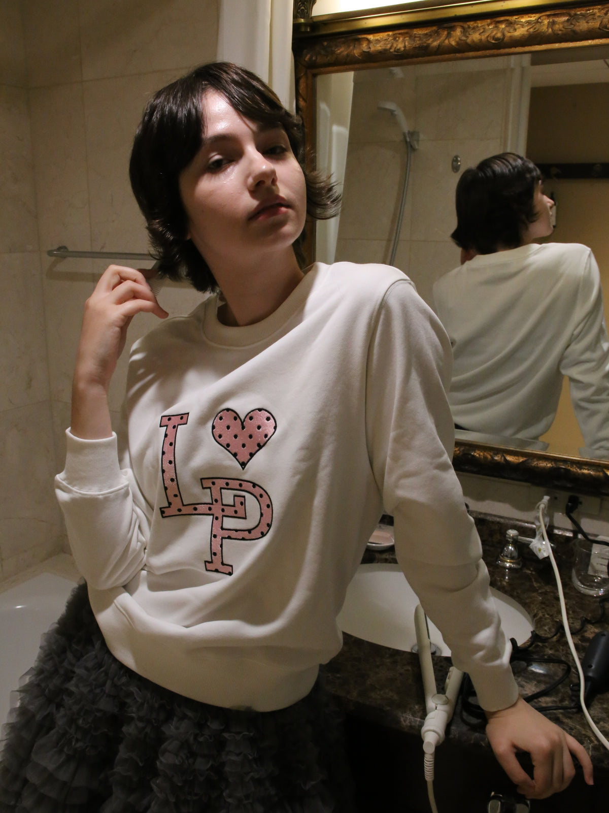 LA POMME petit Embroidery Dot Logo Sweater