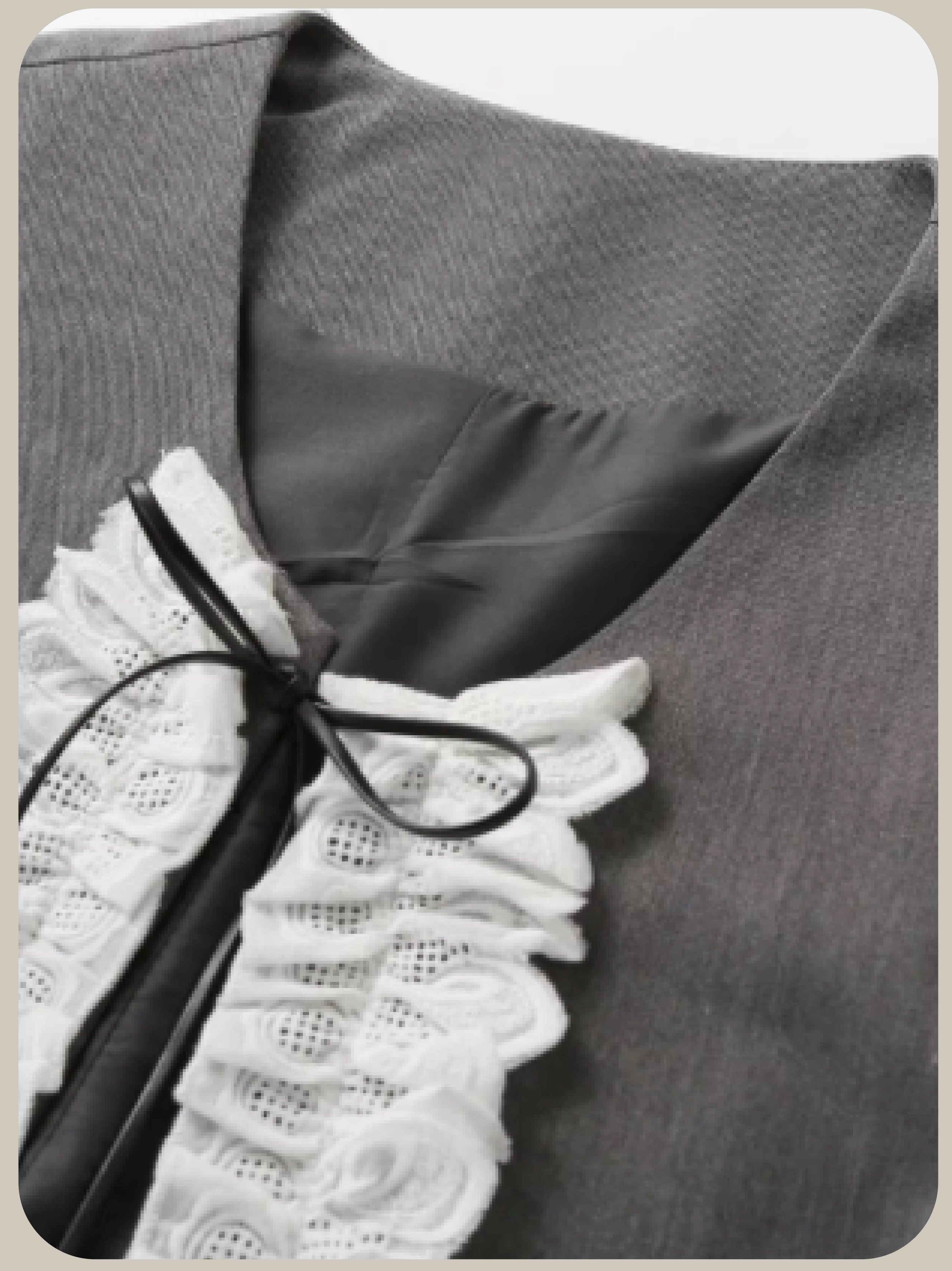 Delicate Lace Ruffle Vest/レースフリルベスト