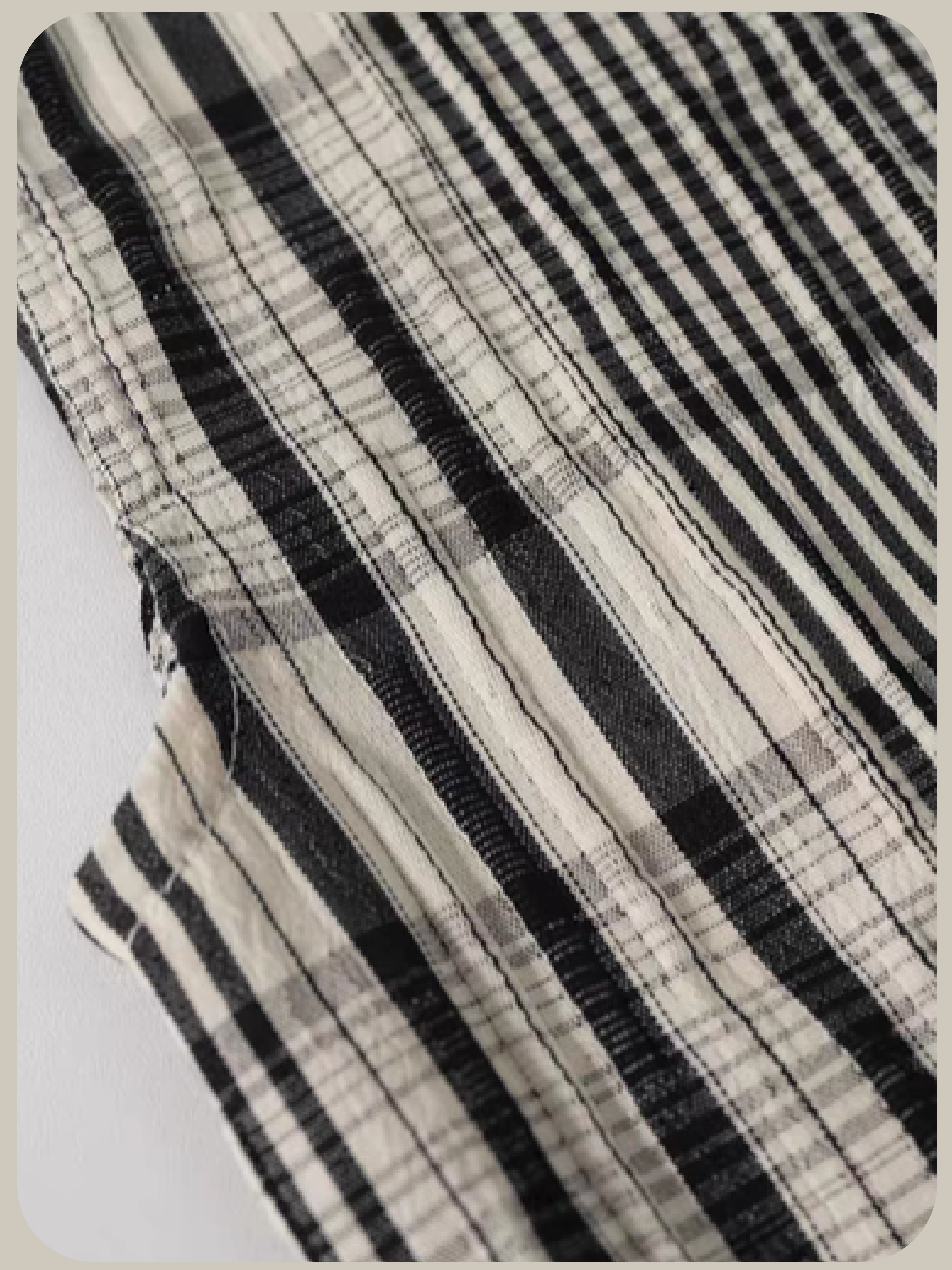 Plaid Rose Detail Sleeveless Top/ローズディテール付きチェック柄ノースリーブトップス